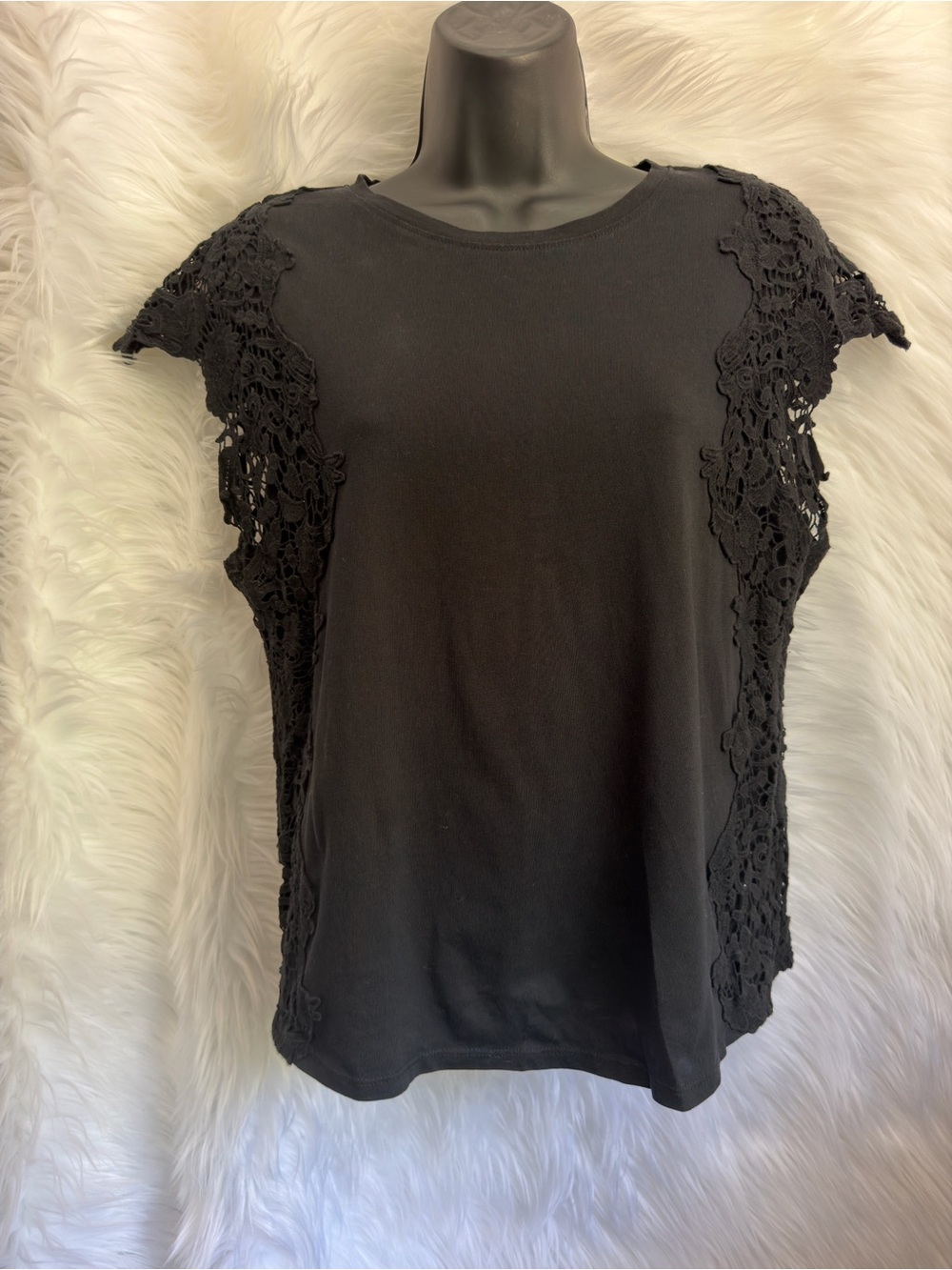 5/$25 Express Black Lace Side Panel Cap Sleeve Tee Size M